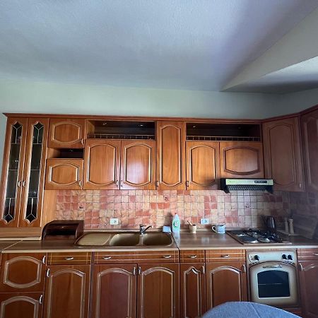Villa Sokoli, Enjoy Sunset At This Spacious Apartment Tirana Zewnętrze zdjęcie