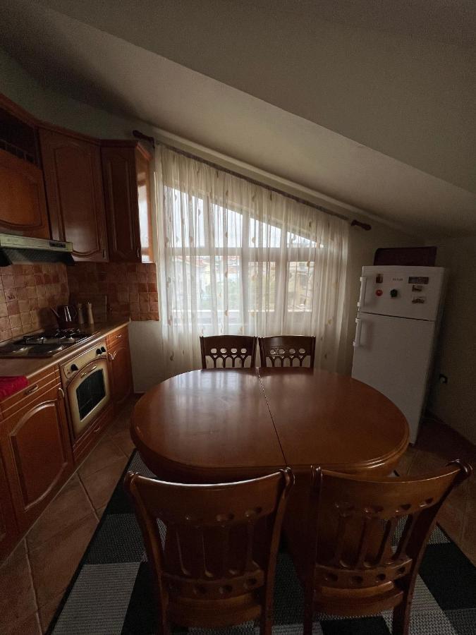 Villa Sokoli, Enjoy Sunset At This Spacious Apartment Tirana Zewnętrze zdjęcie