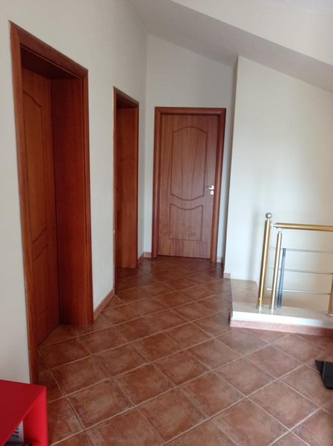 Villa Sokoli, Enjoy Sunset At This Spacious Apartment Tirana Zewnętrze zdjęcie