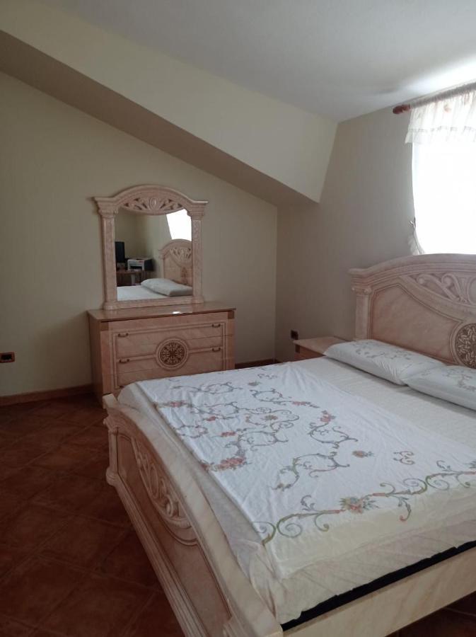 Villa Sokoli, Enjoy Sunset At This Spacious Apartment Tirana Zewnętrze zdjęcie