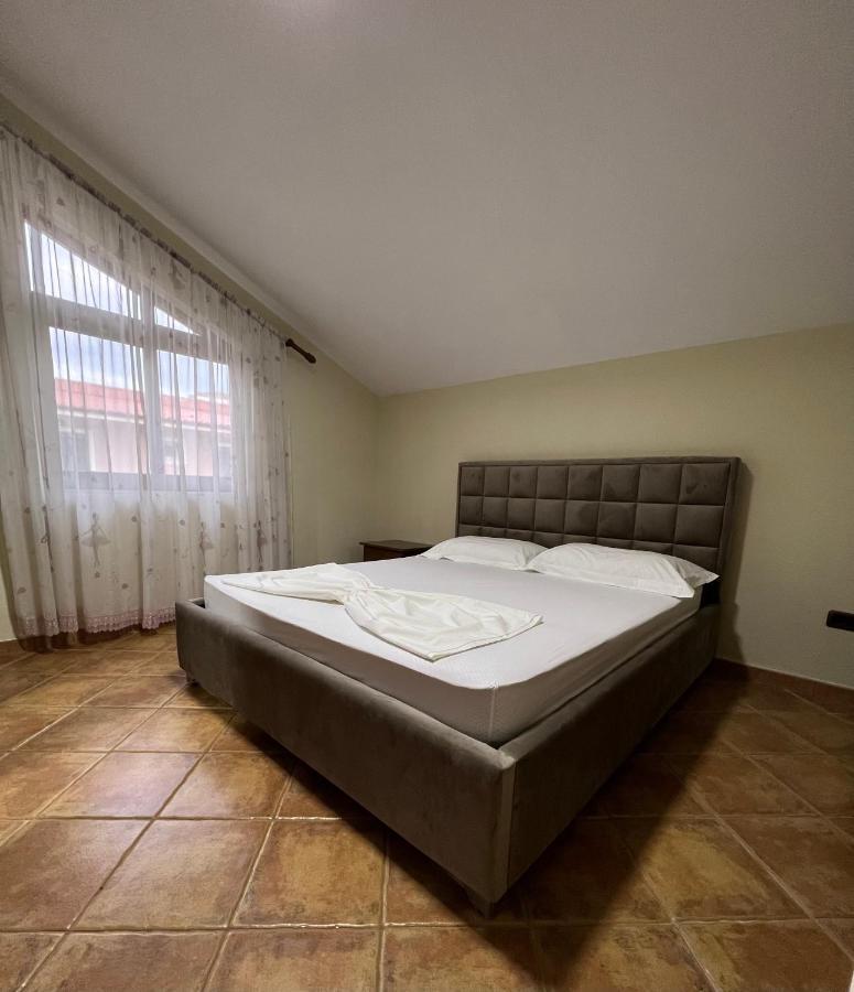 Villa Sokoli, Enjoy Sunset At This Spacious Apartment Tirana Zewnętrze zdjęcie