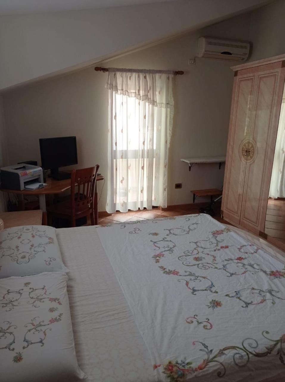 Villa Sokoli, Enjoy Sunset At This Spacious Apartment Tirana Zewnętrze zdjęcie